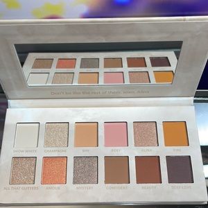 BH Cosmetics ~ BFF Better Together Alina Mour + Ana Kohler Eyeshadow Pal…